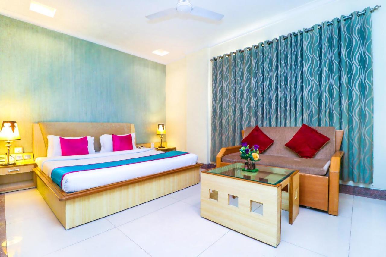 โรงแรม ราชศรี จัณฑีครห์ ภายนอก รูปภาพ