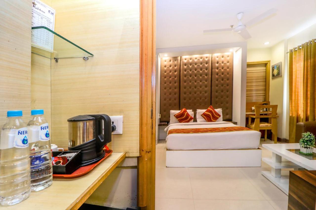 โรงแรม ราชศรี จัณฑีครห์ ภายนอก รูปภาพ