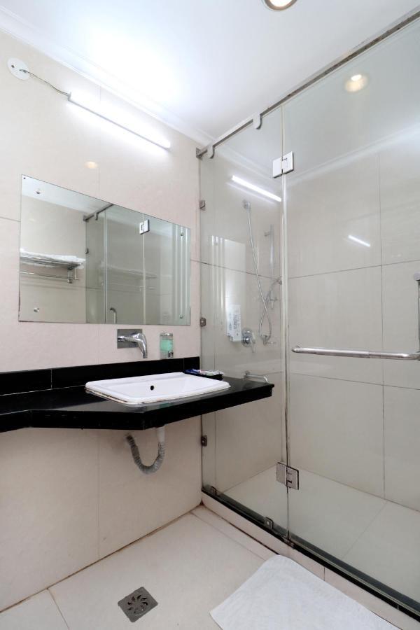 โรงแรม ราชศรี จัณฑีครห์ ภายนอก รูปภาพ
