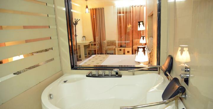 โรงแรม ราชศรี จัณฑีครห์ ภายนอก รูปภาพ
